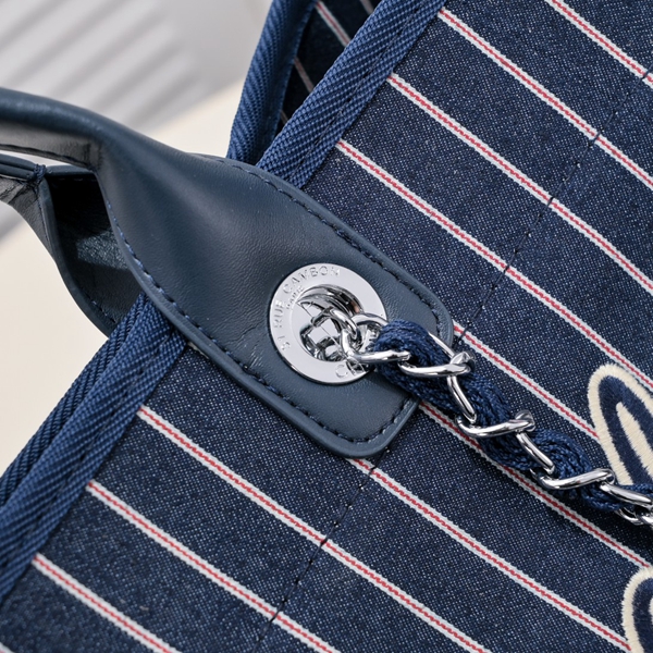 シャネルバッグ角部分ディテール